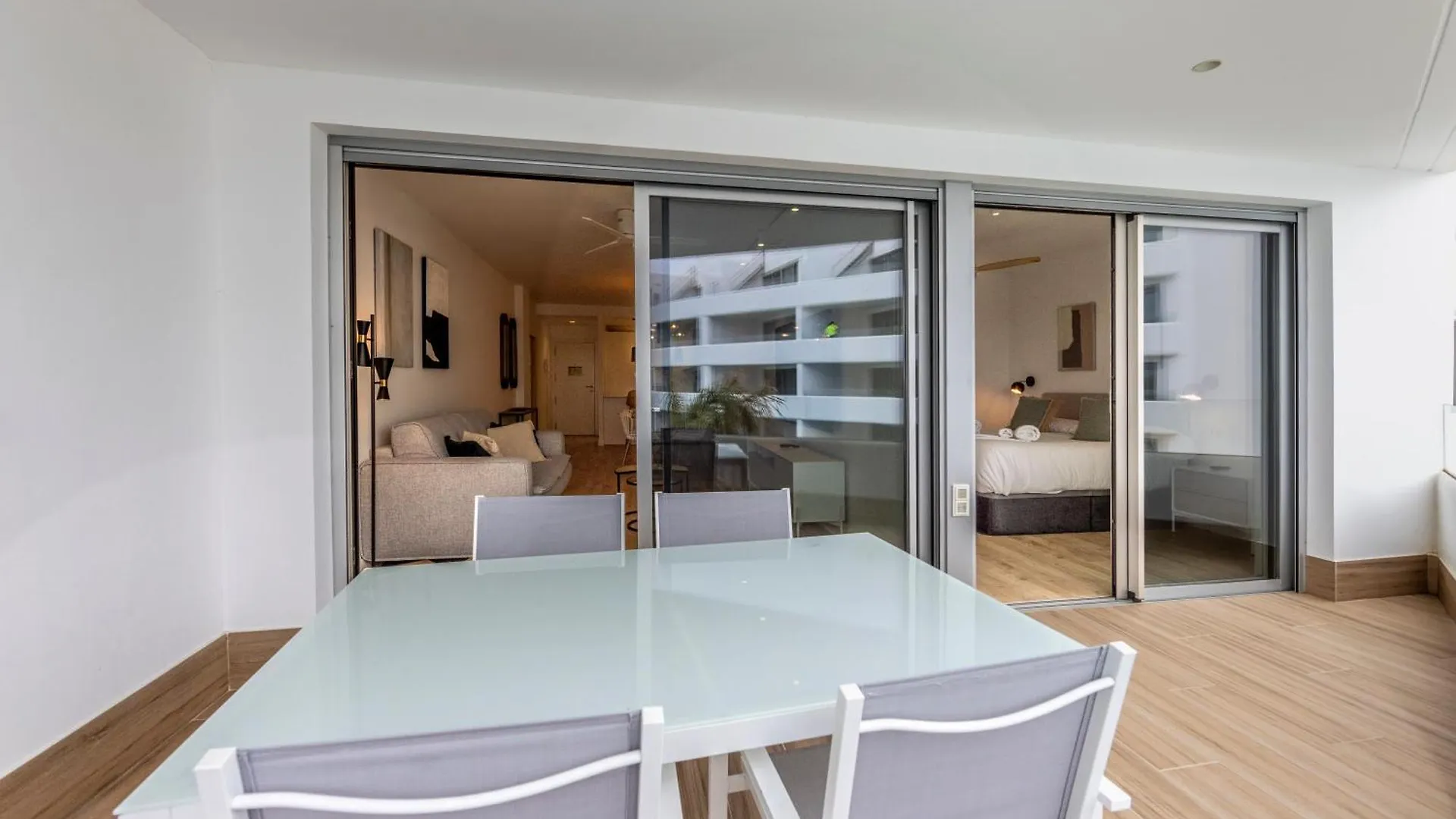 Homity Holidays - Playa Granada - Mar De Astrid Motril