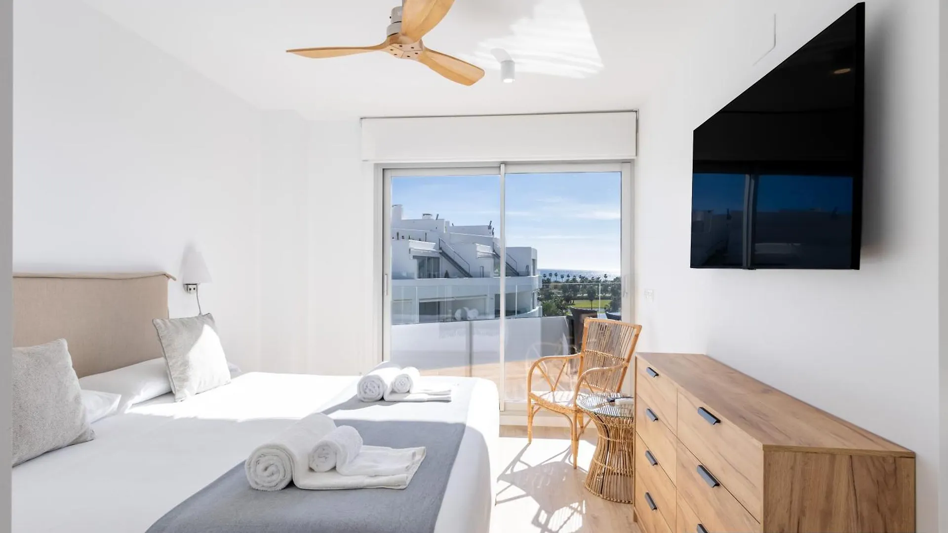Homity Holidays - Playa Granada - Mar De Astrid Apartment Motril