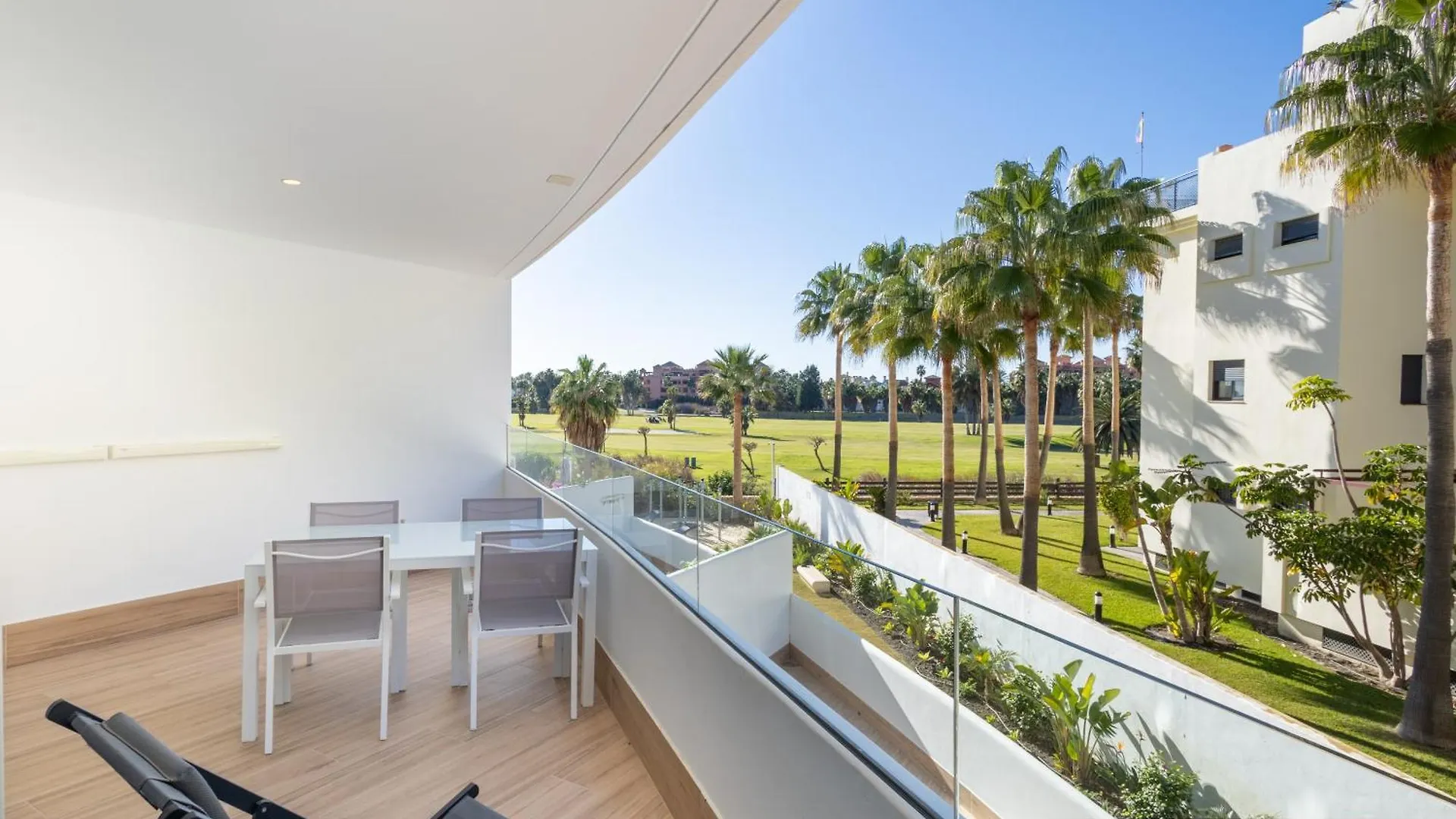 Homity Holidays - Playa Granada - Mar De Astrid Motril